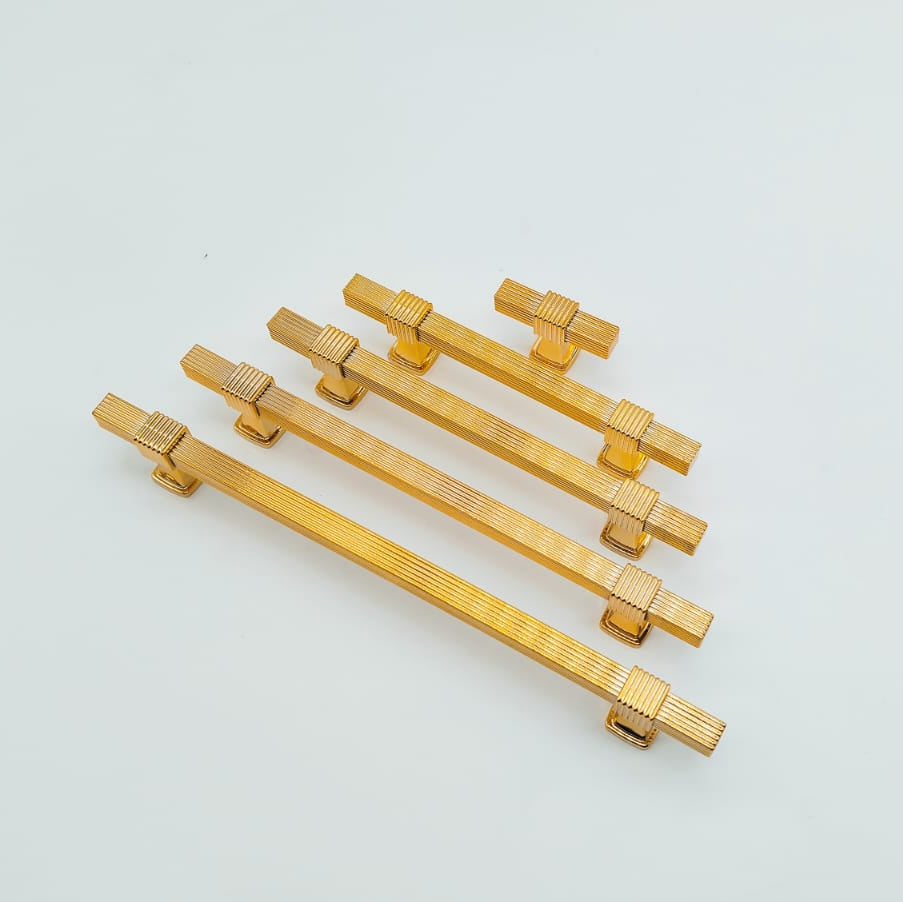 GOLD HARDWARE 3