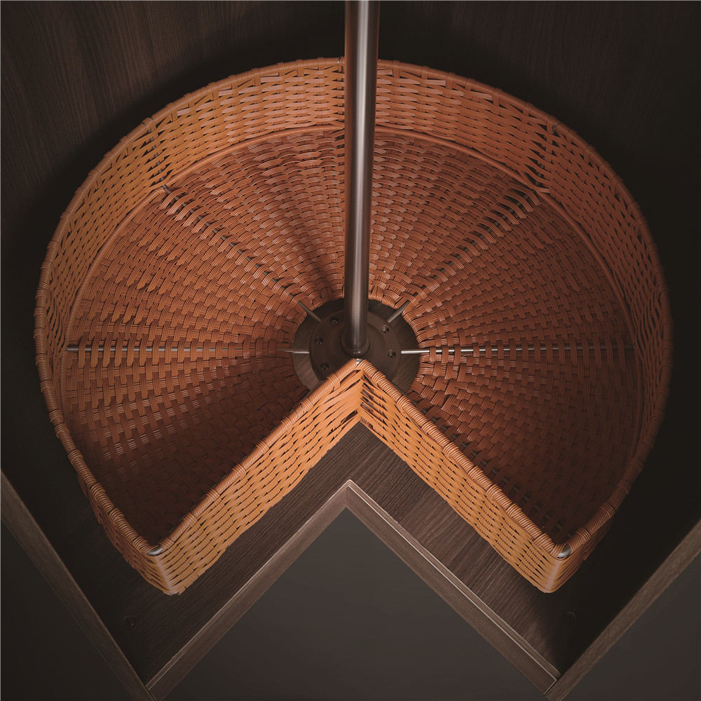 3-Layers rotating clothes hanger corner