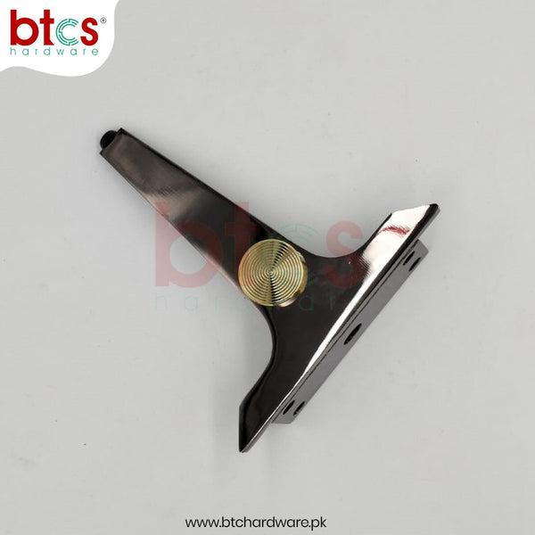 Metal corner bracket with gold center 