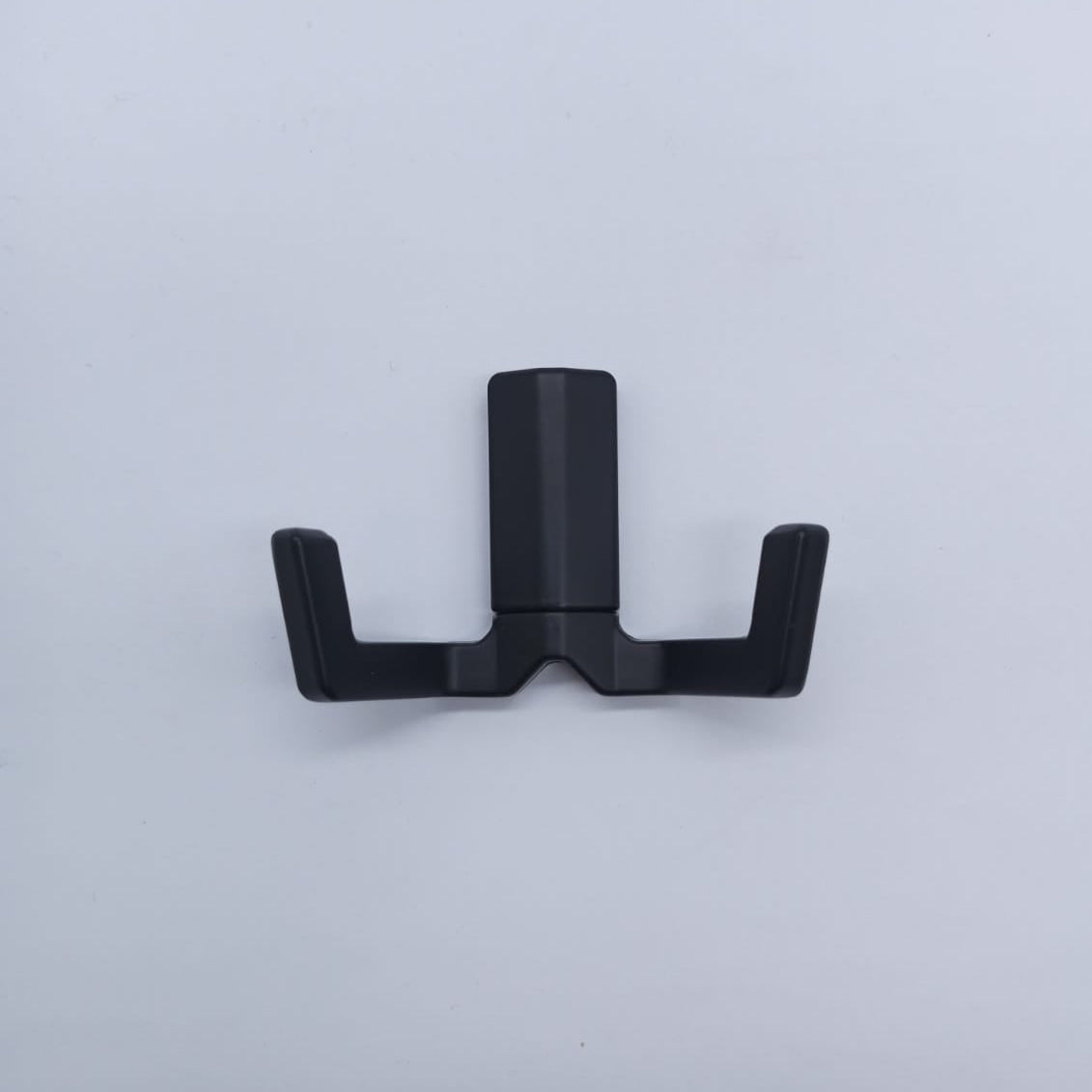 2272 Elegant Cloth Hook