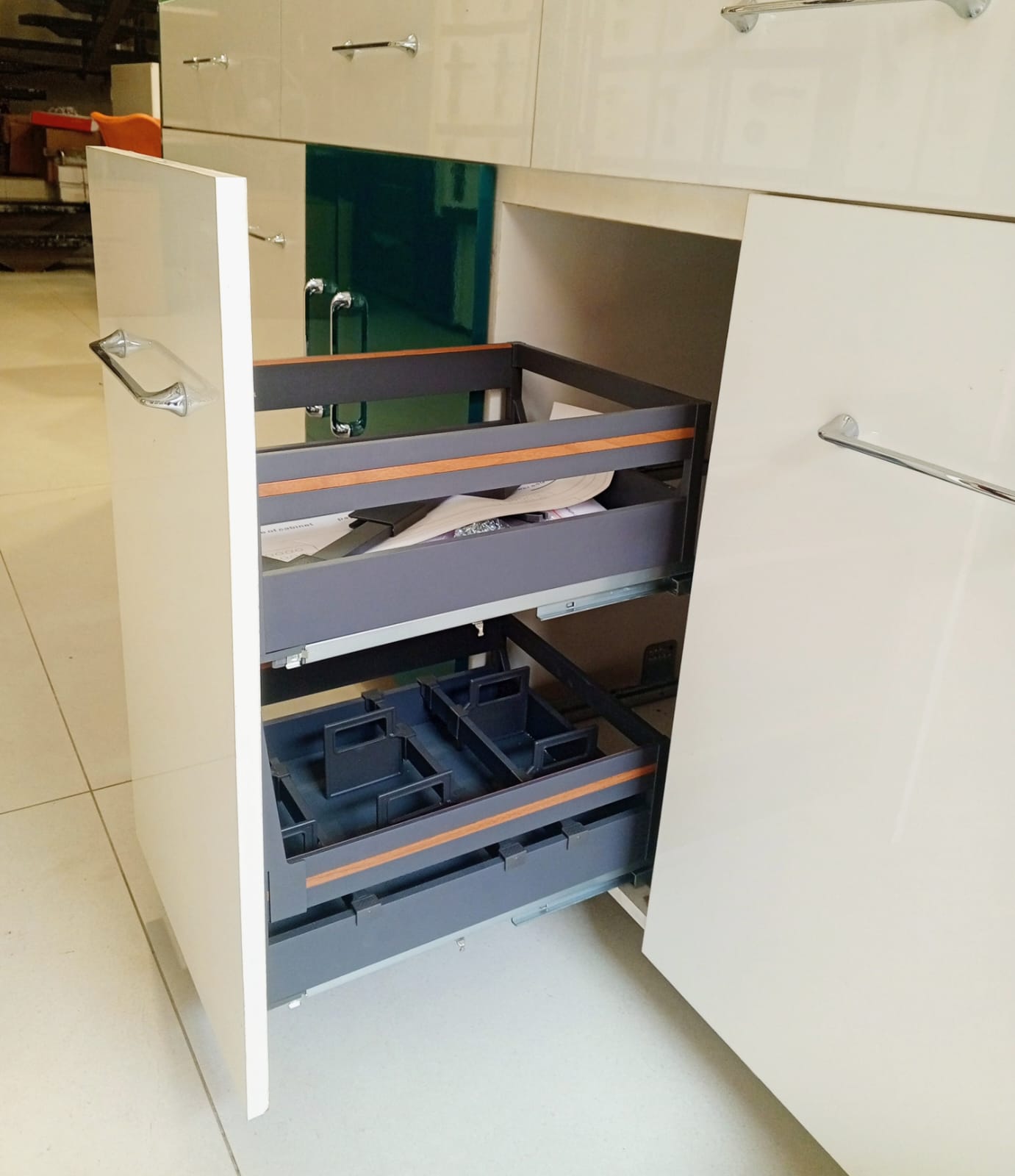 Pull Out Drawer Basket