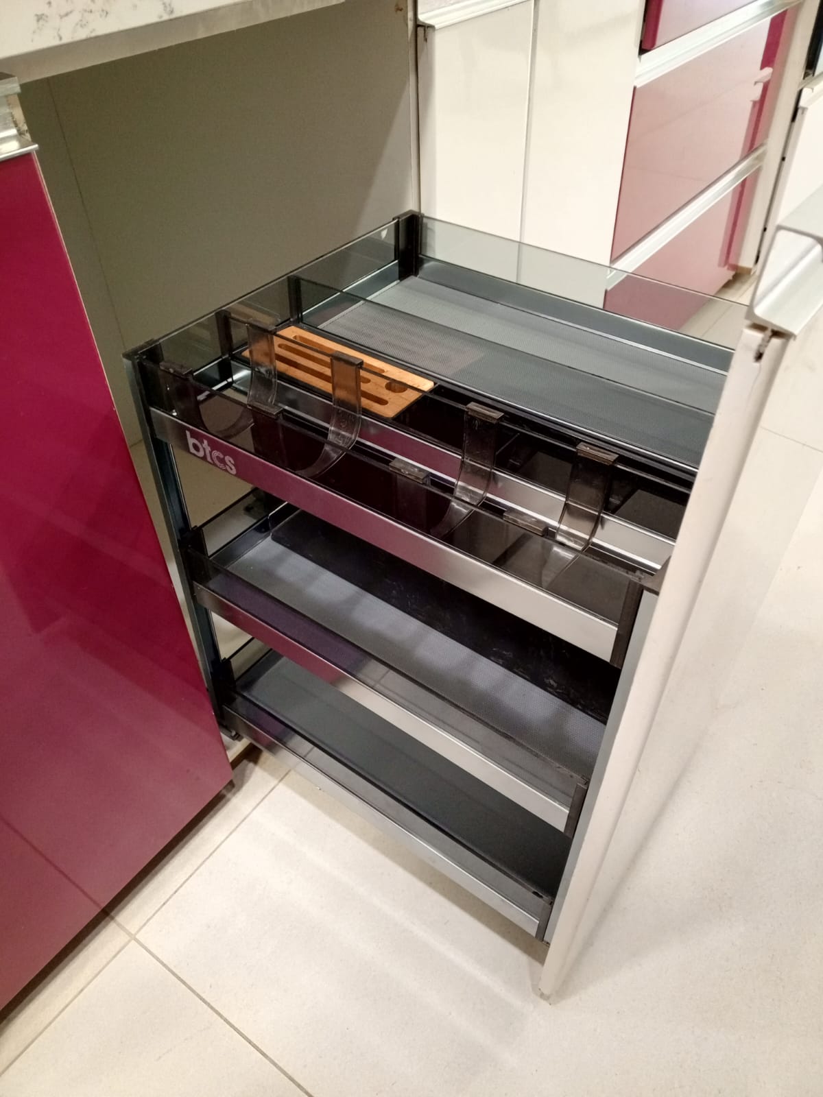 Glass Storage Pull-out Spics Rack