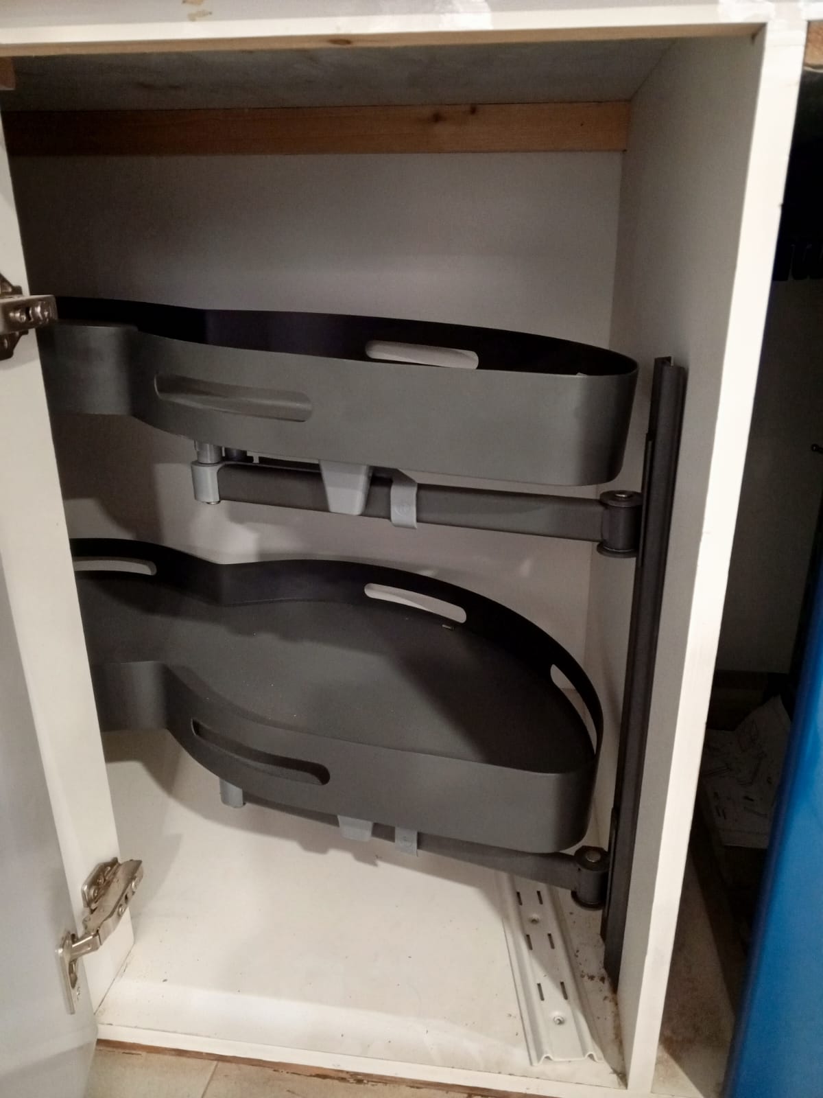 Swing Corner Storage System